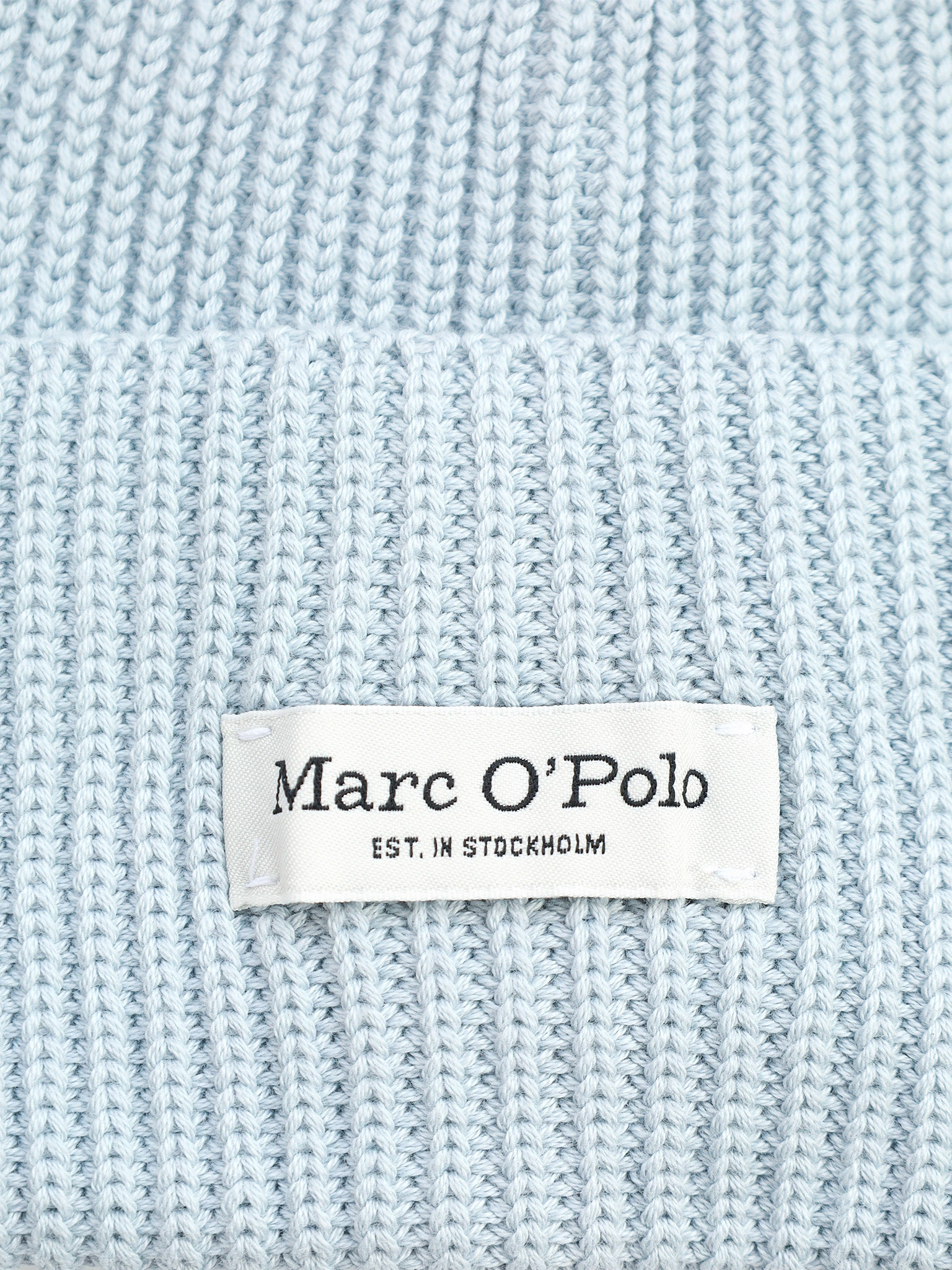 Шапка-бини светло-голубого цвета с отворотом из хлопка